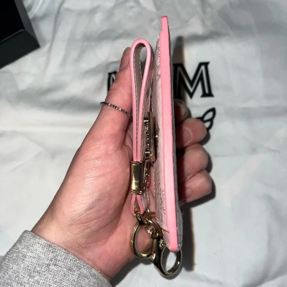MCM light pink and grey Patricia wallet + Key fob - Picture 9 of 16